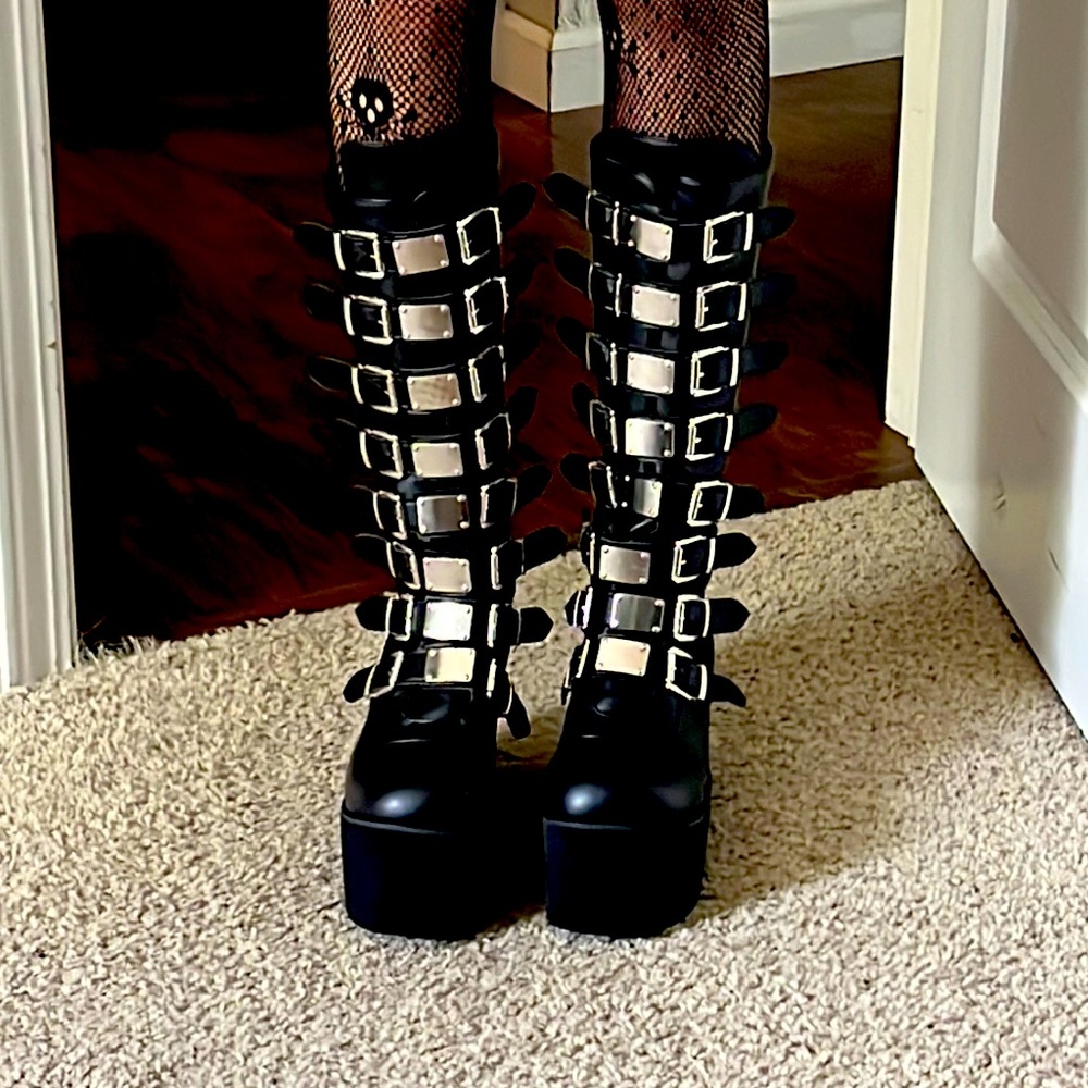 size US 9.5